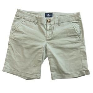 American Eagle Khaki Bermuda Shorts Olive Green Size 4